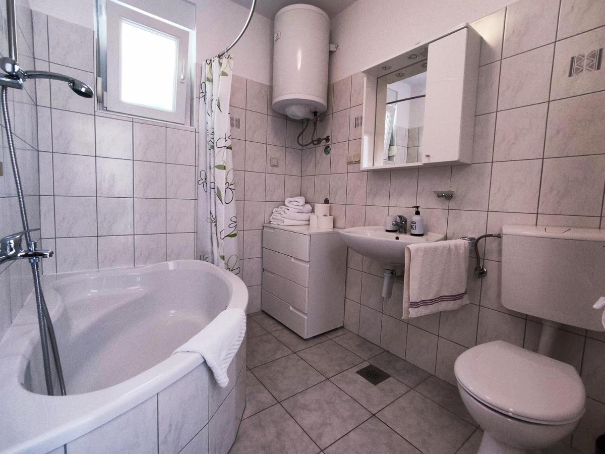 Apartments Jaska Supetarska Draga Extérieur photo