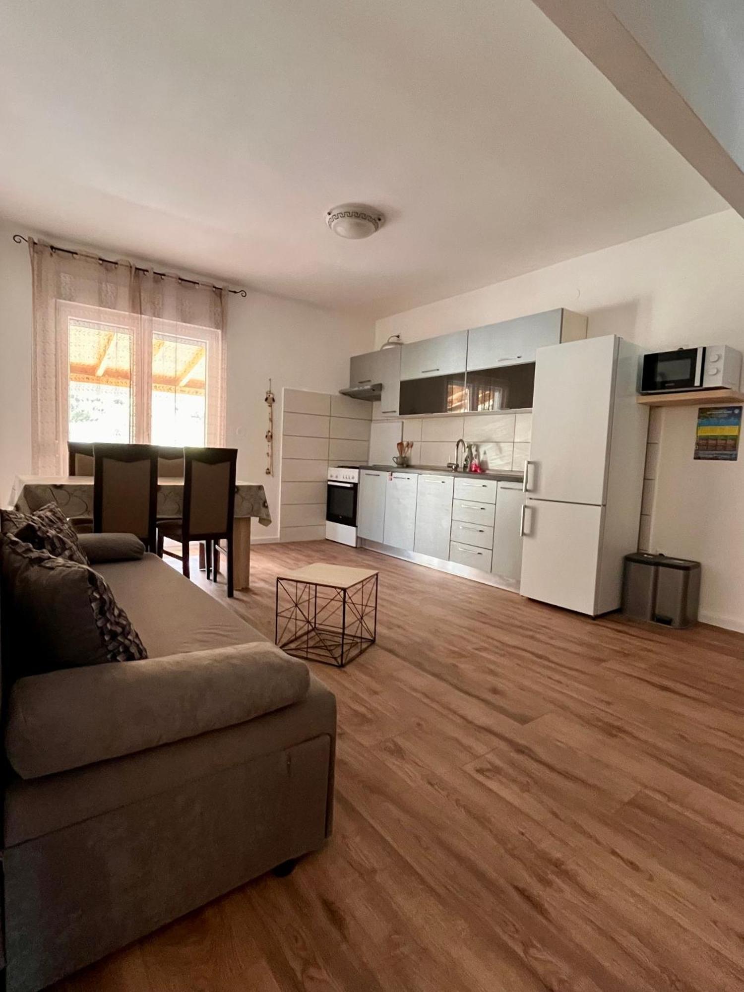 Apartments Jaska Supetarska Draga Extérieur photo